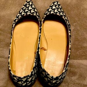 Flats w nice pattern